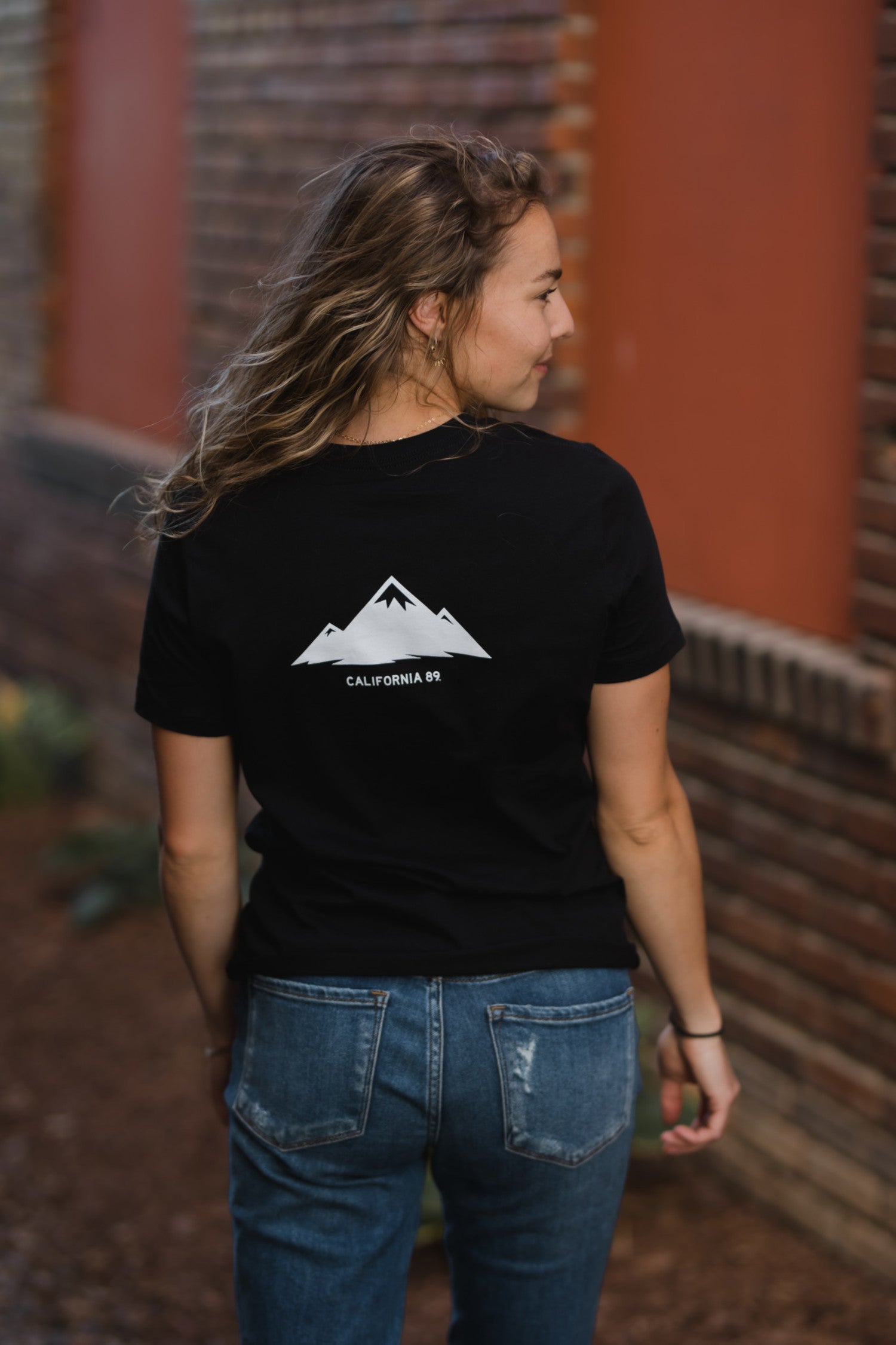The Mountains are Calling Tee - Black